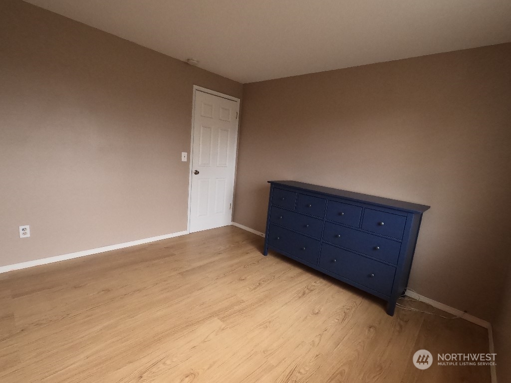 422 South 26th Street Renton, WA 98055 - Photo 9 of 24 a view of an empty room