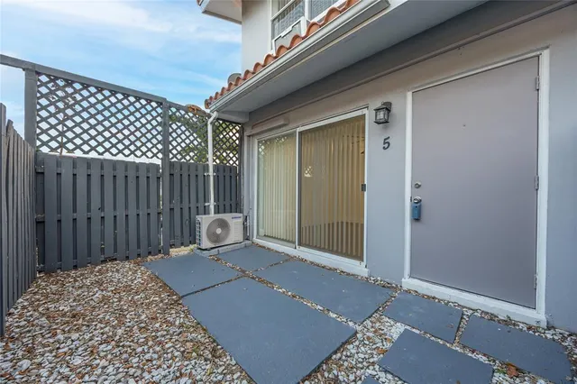 $1,649 | 1801 Northeast 56th Street, Unit 5, Fort Lauderdale, FL 33308