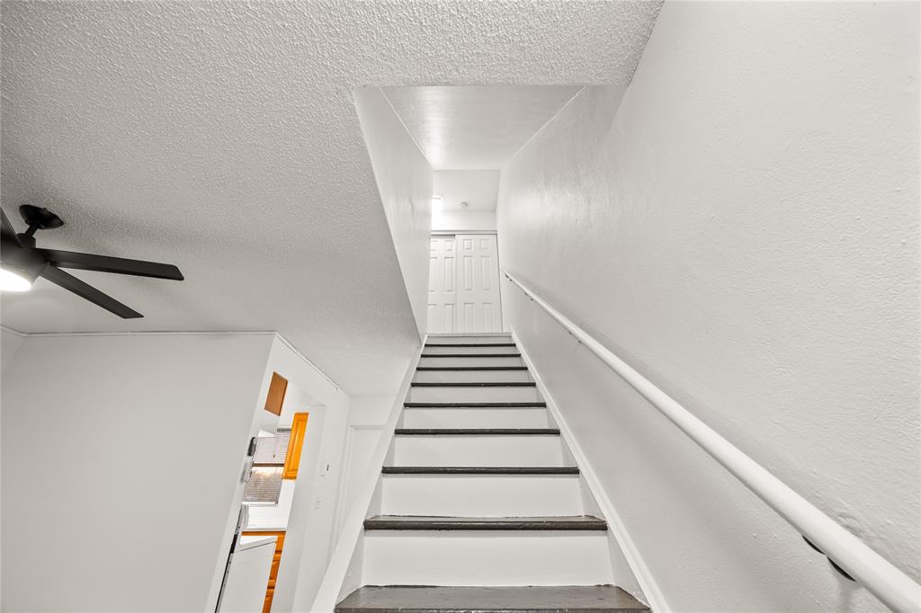 1801 Northeast 56th Street, Unit 5 Fort Lauderdale, FL 33308 - Photo 10 of 22 a view of entryway