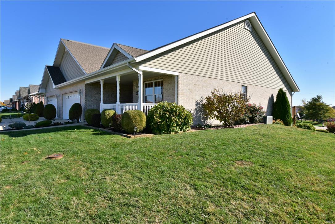 616 Hamacher Street Waterloo, IL 62298 - Photo 4 of 66 Gallery Image 4