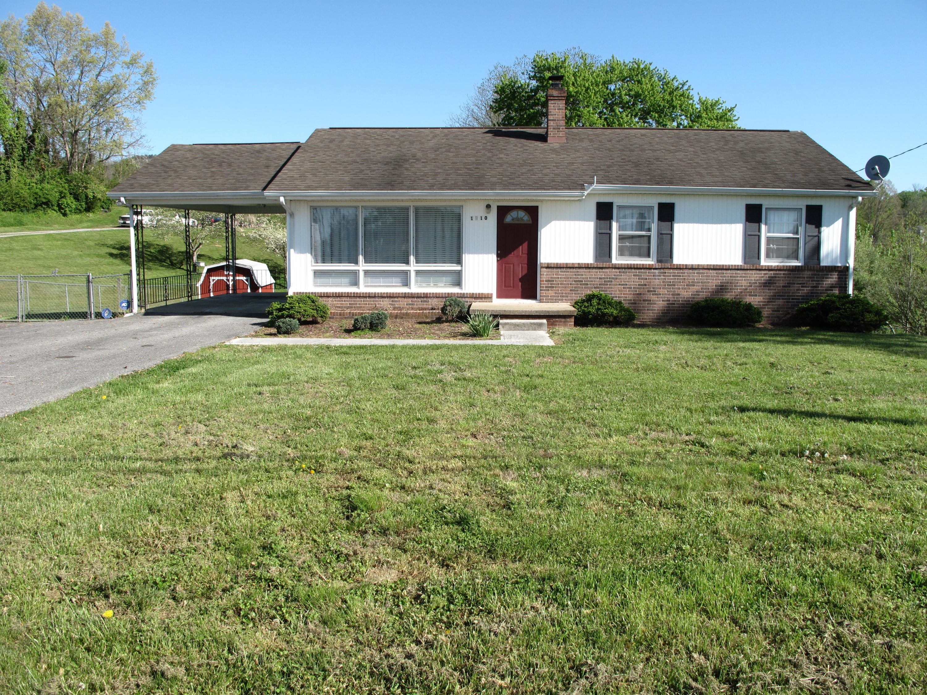 1910 Loop Road La Follette, TN 37766 - Photo 1 of 39 IMG_1968