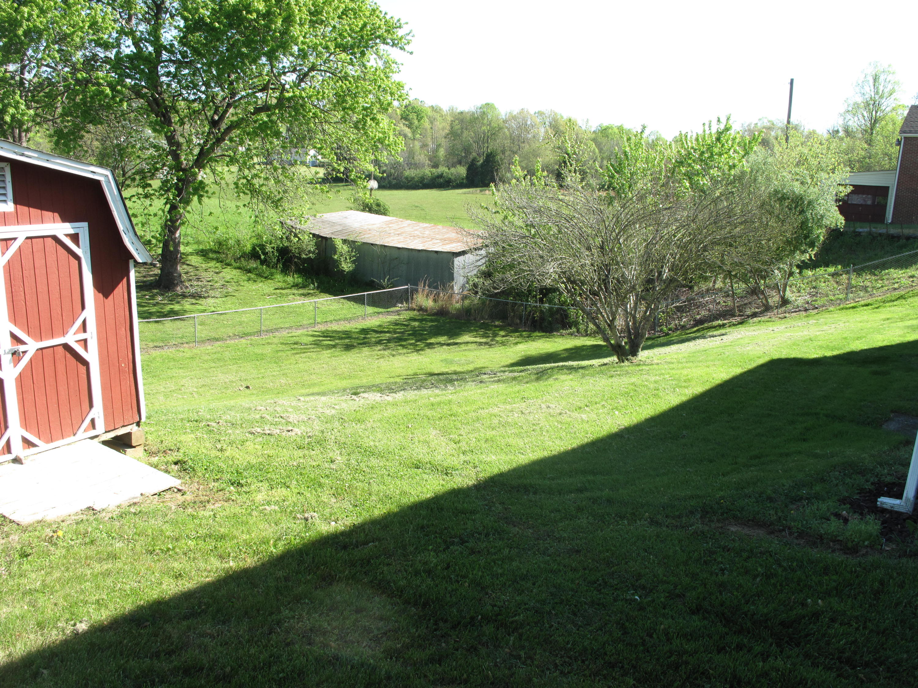 1910 Loop Road La Follette, TN 37766 - Photo 5 of 39 IMG_1972