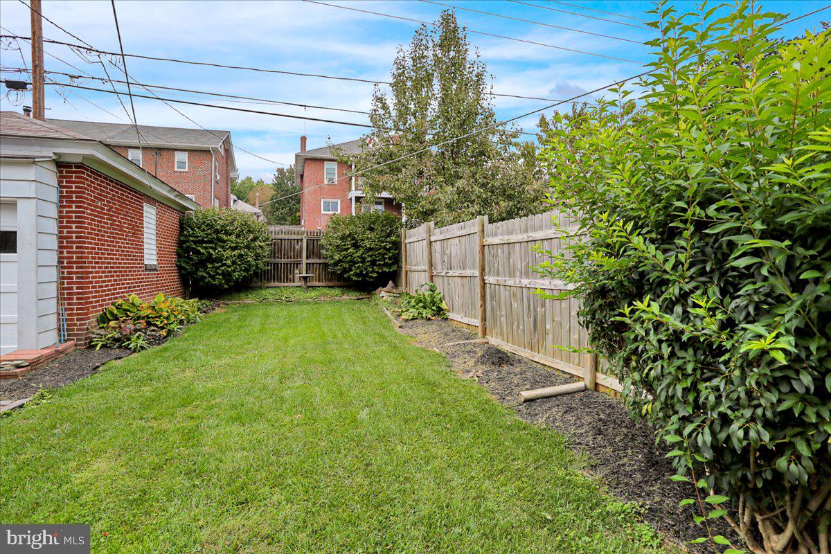 509 March Street Reading, PA 19607 - Photo 24 of 25 Nice level rear yard
