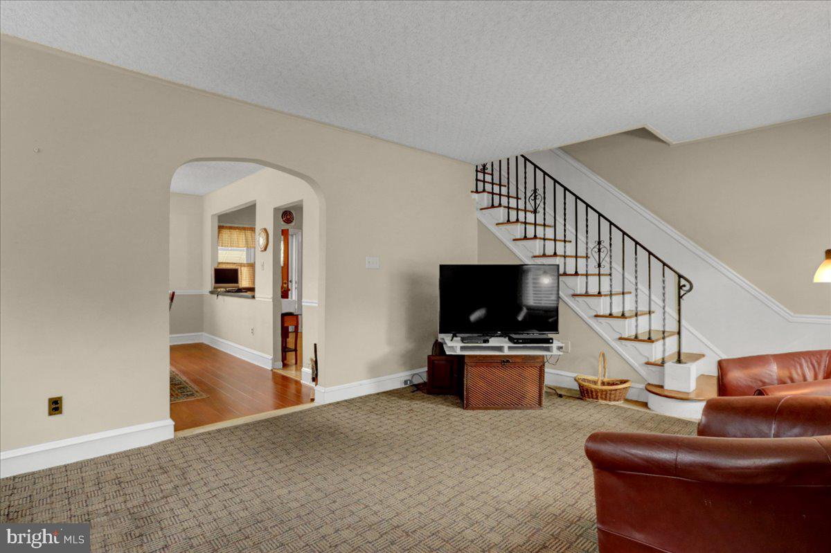 Enter tp spacious living room
