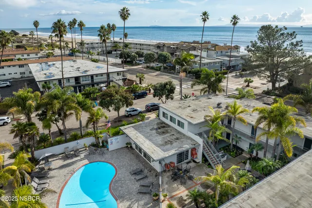 a picture of city view