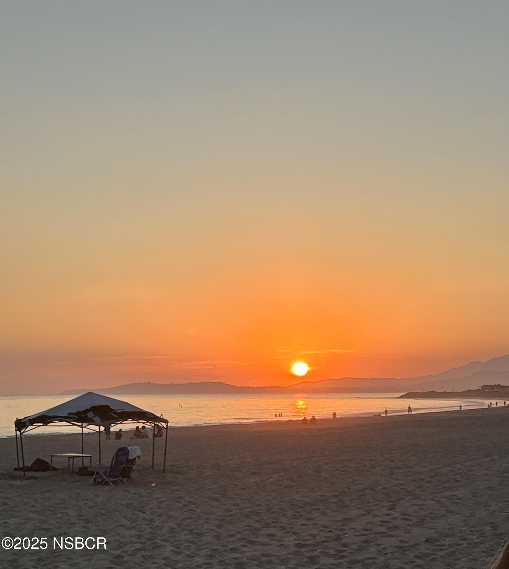 4880 Sandyland Road, Unit 11 Carpinteria, CA 93013 - Photo 27 of 28 a view of an ocean