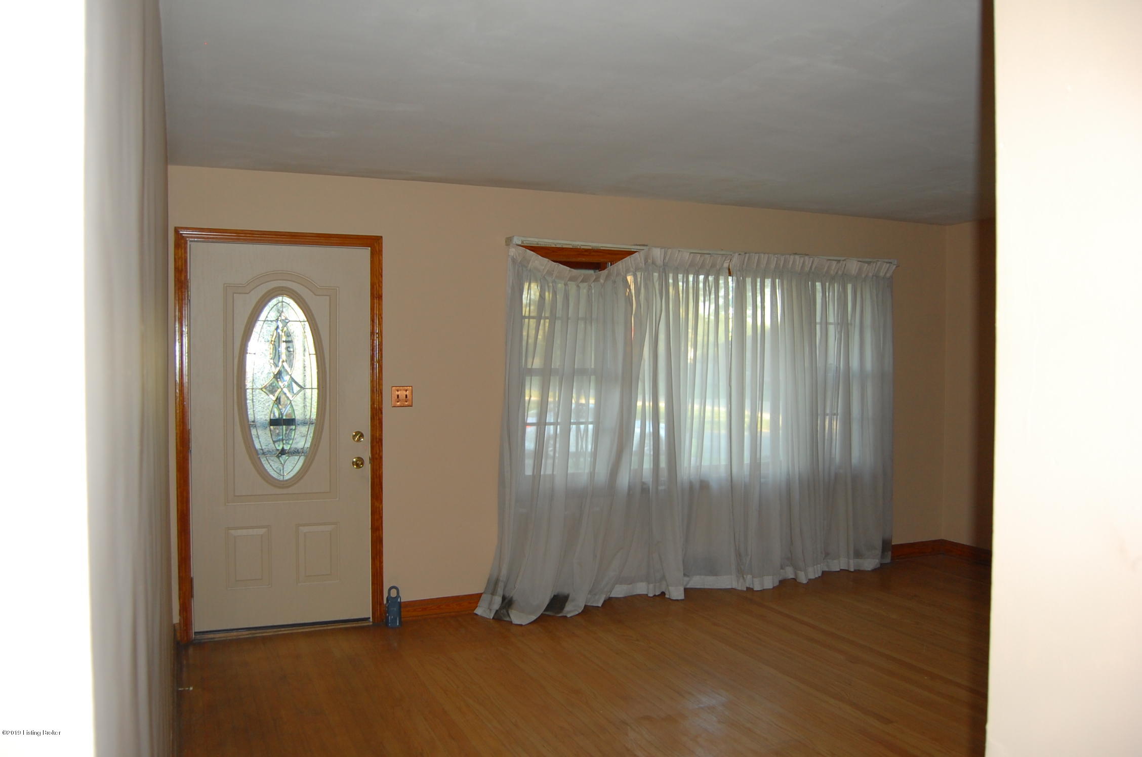 8910 Shepherdsville Road Louisville, KY 40219 - Photo 10 of 28 DSC_0024