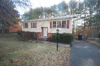 3846 Meadowlark Road Roanoke, VA 24018 - Photo 1 of 5 FRONT