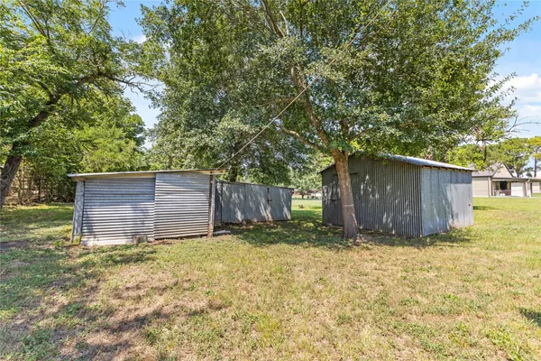 $305,000 | 2105 Wayside Drive, Brenham, TX 77833