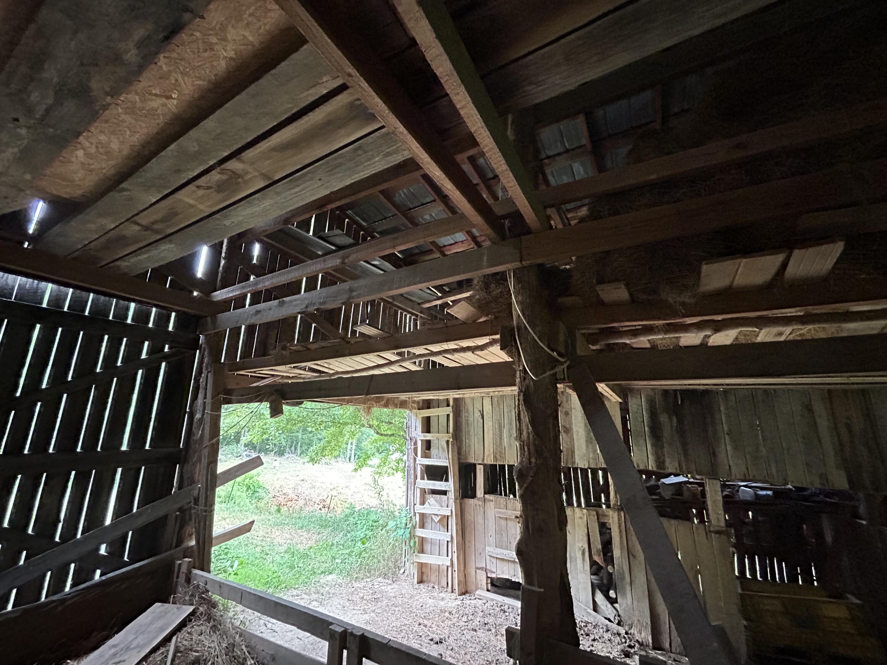 357 Sizemore Road Monticello, KY 42633 - Photo 36 of 50 Barn