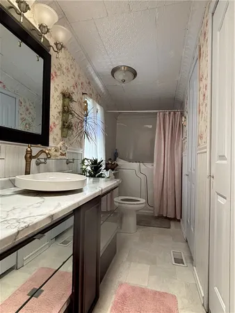 $244,900 | 4 Erickson Drive, Mount Jewett, PA 16740