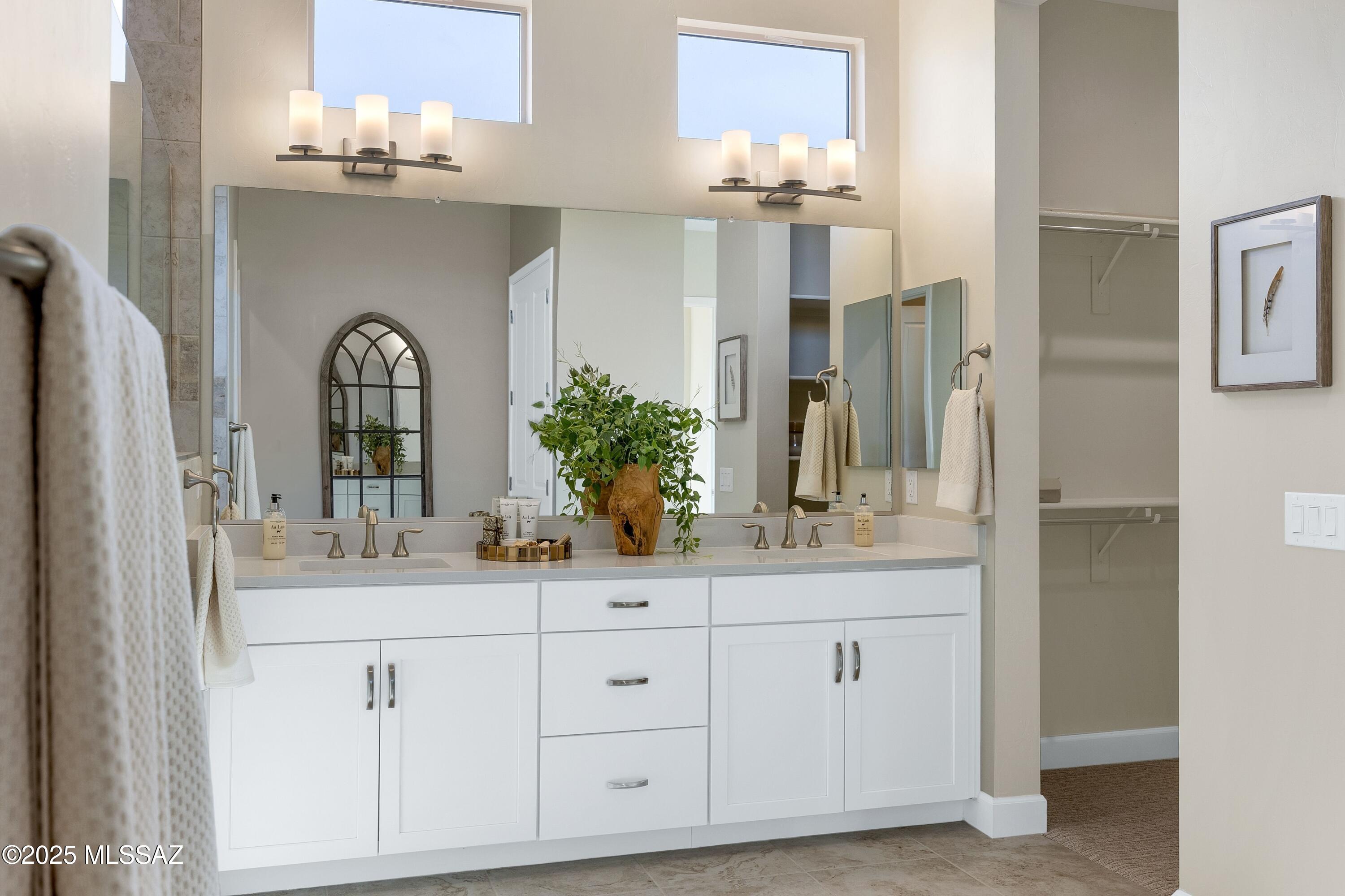 13354 East Fourr Ranch Place Vail, AZ 85641 - Photo 16 of 30 Primary Bathroom