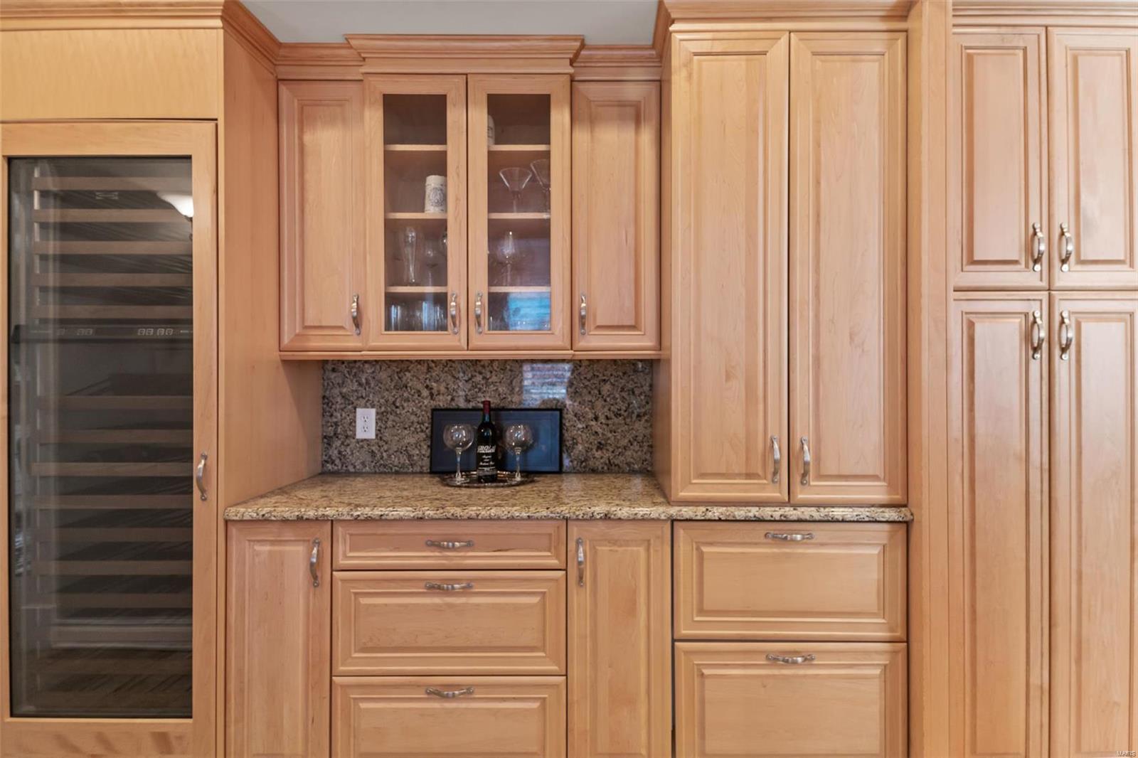 750 South Hanley Road, Unit 140 St. Louis, MO 63105 - Photo 14 of 54 Gallery Image 14