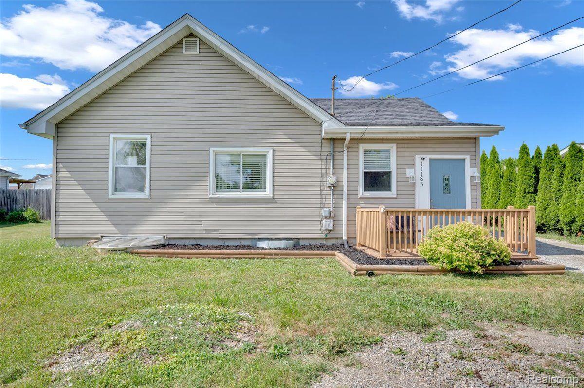 11183 Lapeer Road Davison, MI 48423 - Photo 2 of 25 Cute and Cozy