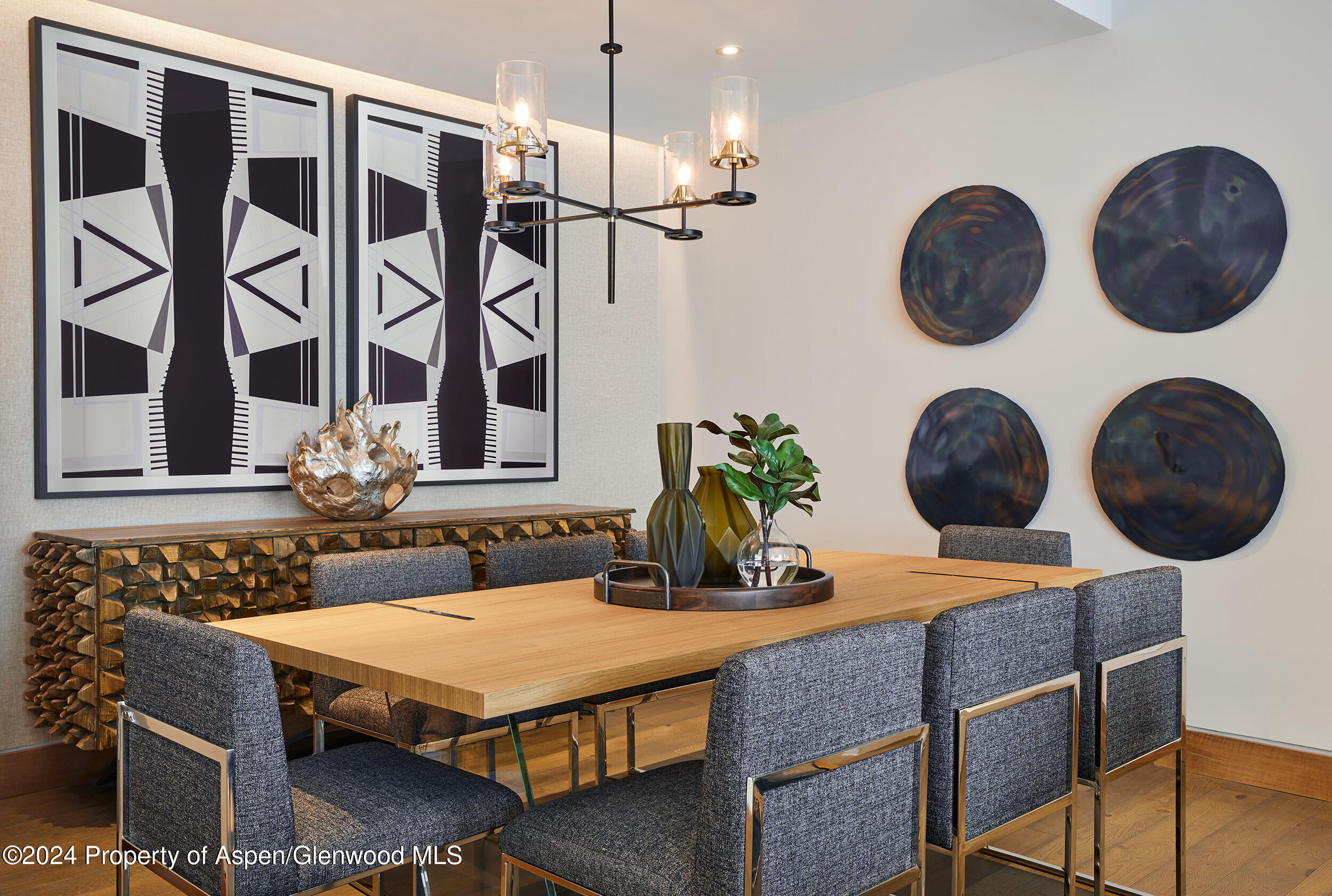 77 Wood Road, Unit 30605 Snowmass Village, CO 81615 - Photo 5 of 22 OSRC_306E_dining_WEB_LOWRES_0403