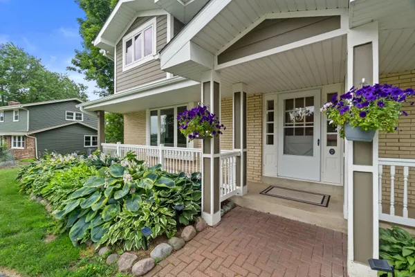 $650,000 | N51W35827 Hillcrest Court, Oconomowoc, WI 53066