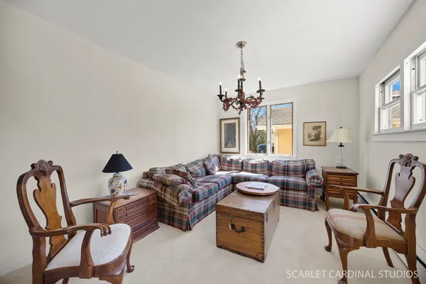 $795,000 | 710 Kenilworth Avenue, Glen Ellyn, IL 60137