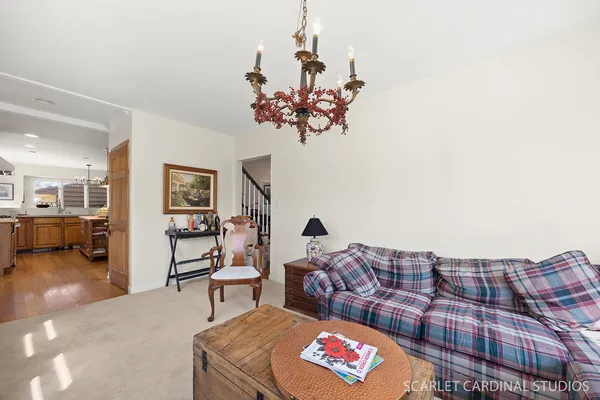 $795,000 | 710 Kenilworth Avenue, Glen Ellyn, IL 60137