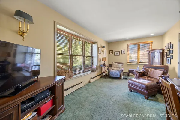 $795,000 | 710 Kenilworth Avenue, Glen Ellyn, IL 60137