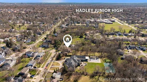 $795,000 | 710 Kenilworth Avenue, Glen Ellyn, IL 60137