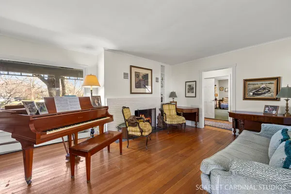$795,000 | 710 Kenilworth Avenue, Glen Ellyn, IL 60137