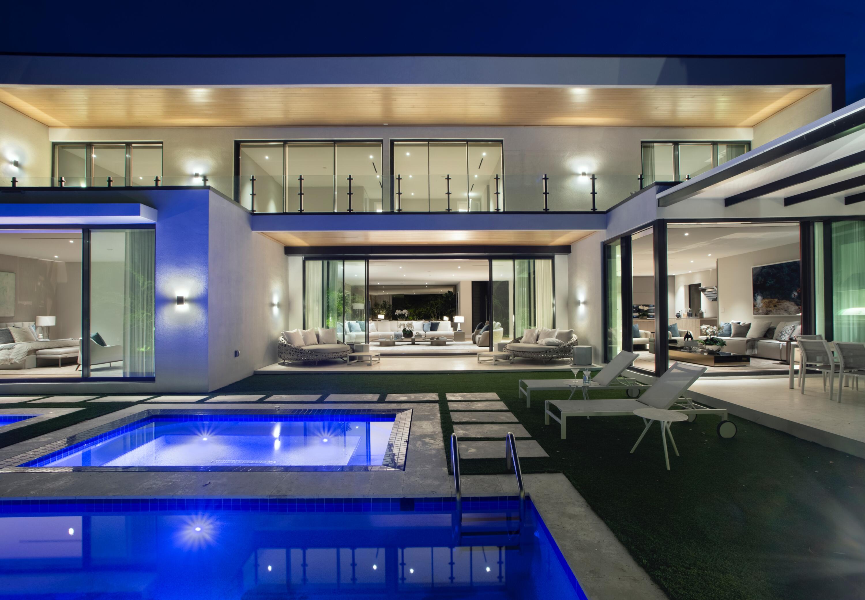 754 Oleander Street Boca Raton, FL 33486 - Photo 39 of 41 a kitchen with lots of counter top space