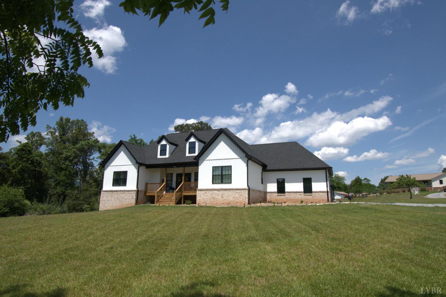 2611 White Road Forest, VA 24551 - Photo 1 of 45