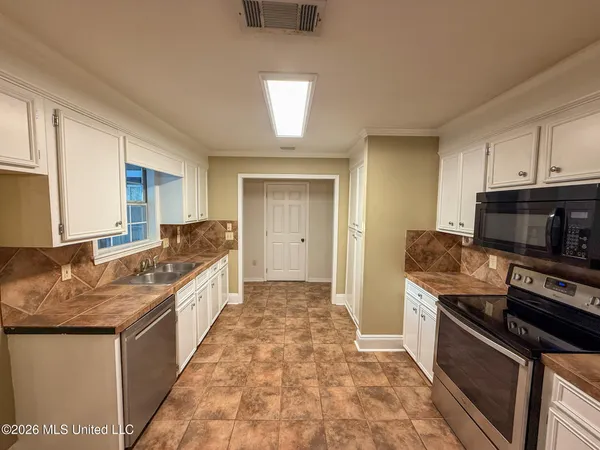 $280,000 | 120 Oak Grove Drive, Brandon, MS 39047