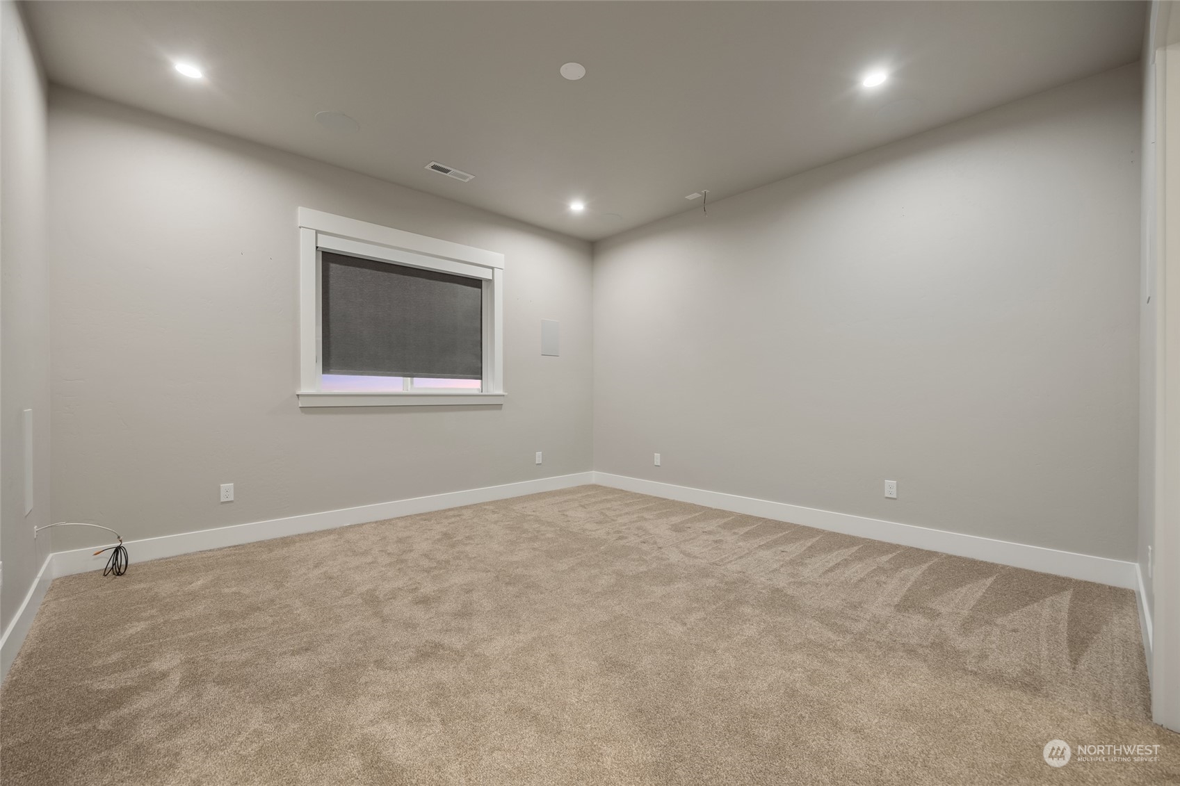 5307 South Kent Street Kennewick, WA 99337 - Photo 28 of 40 a view of an empty room