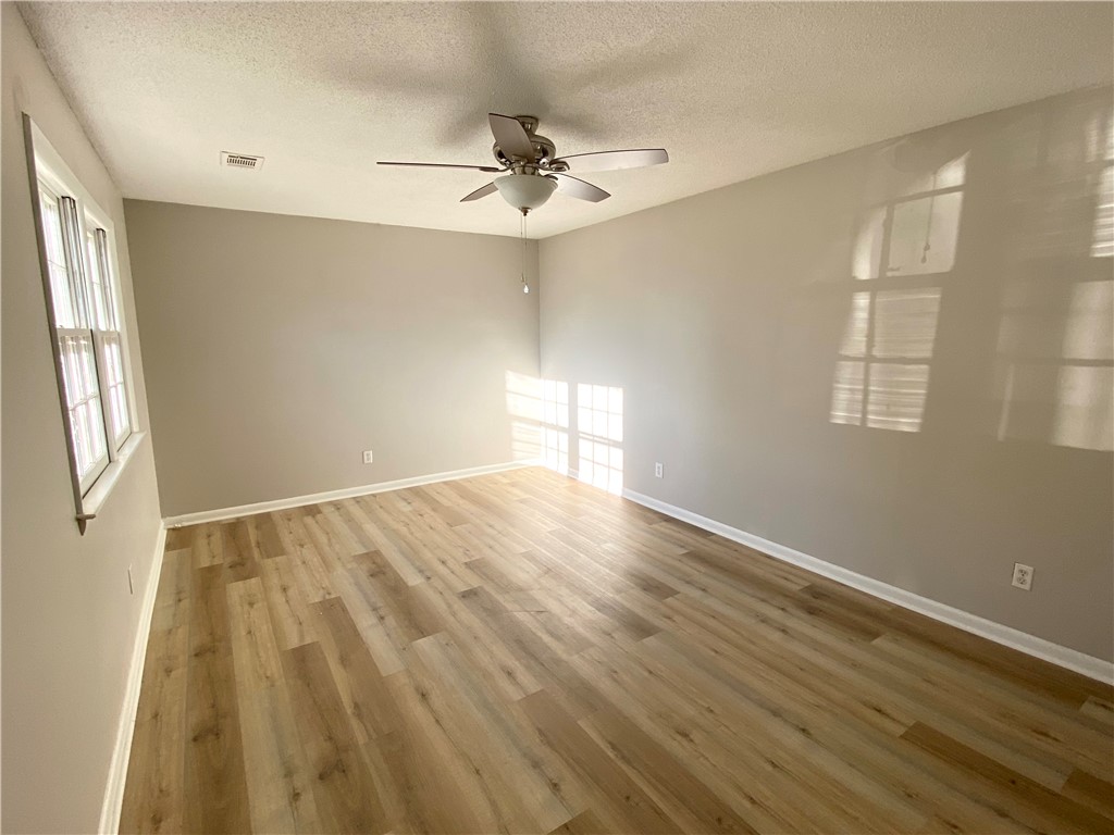 2313 Rolling Green Road Anderson, SC 29621 - Photo 5 of 38