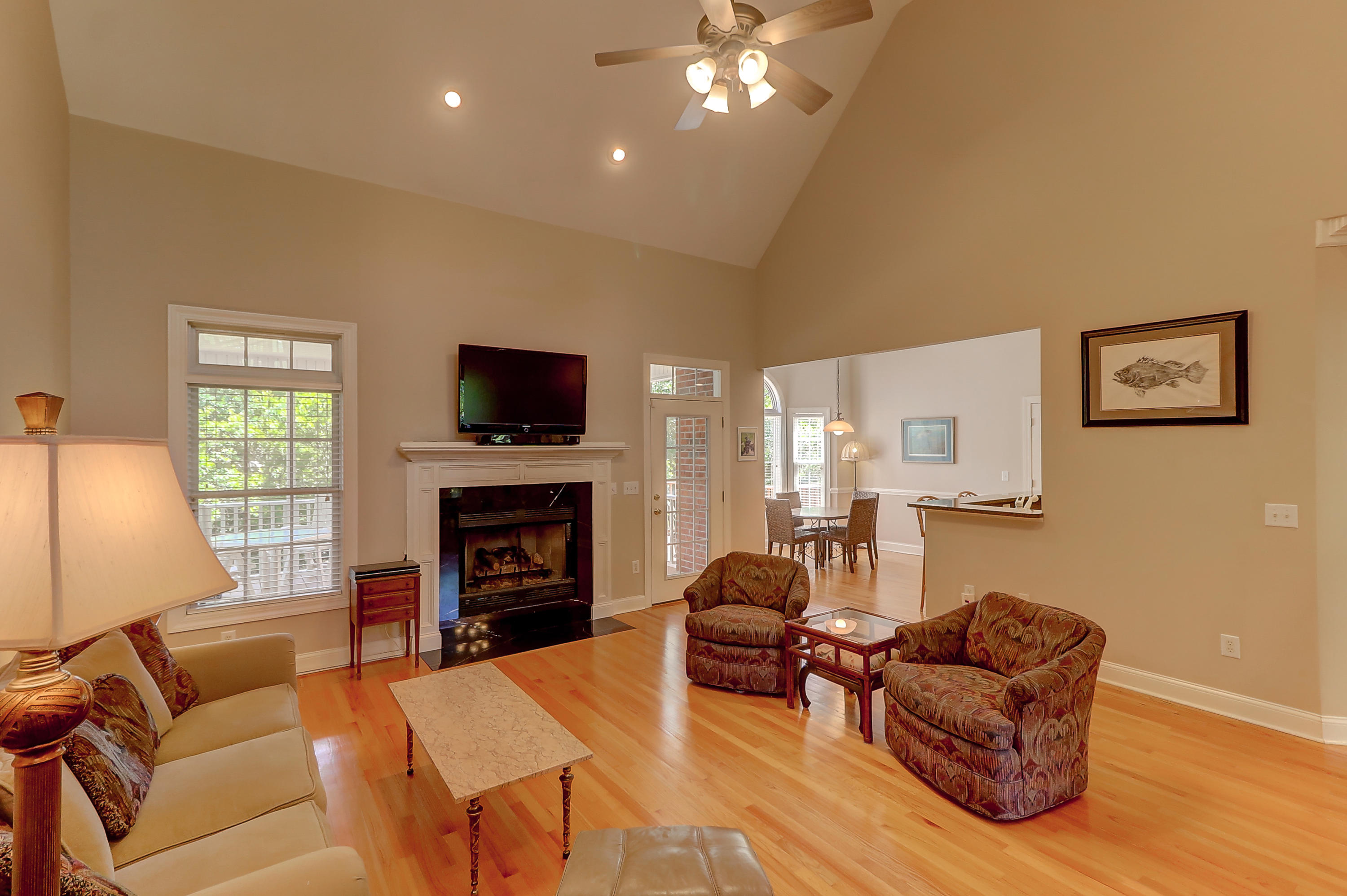 202 Key Court Charleston, SC 29412 - Photo 10 of 54 Family Room