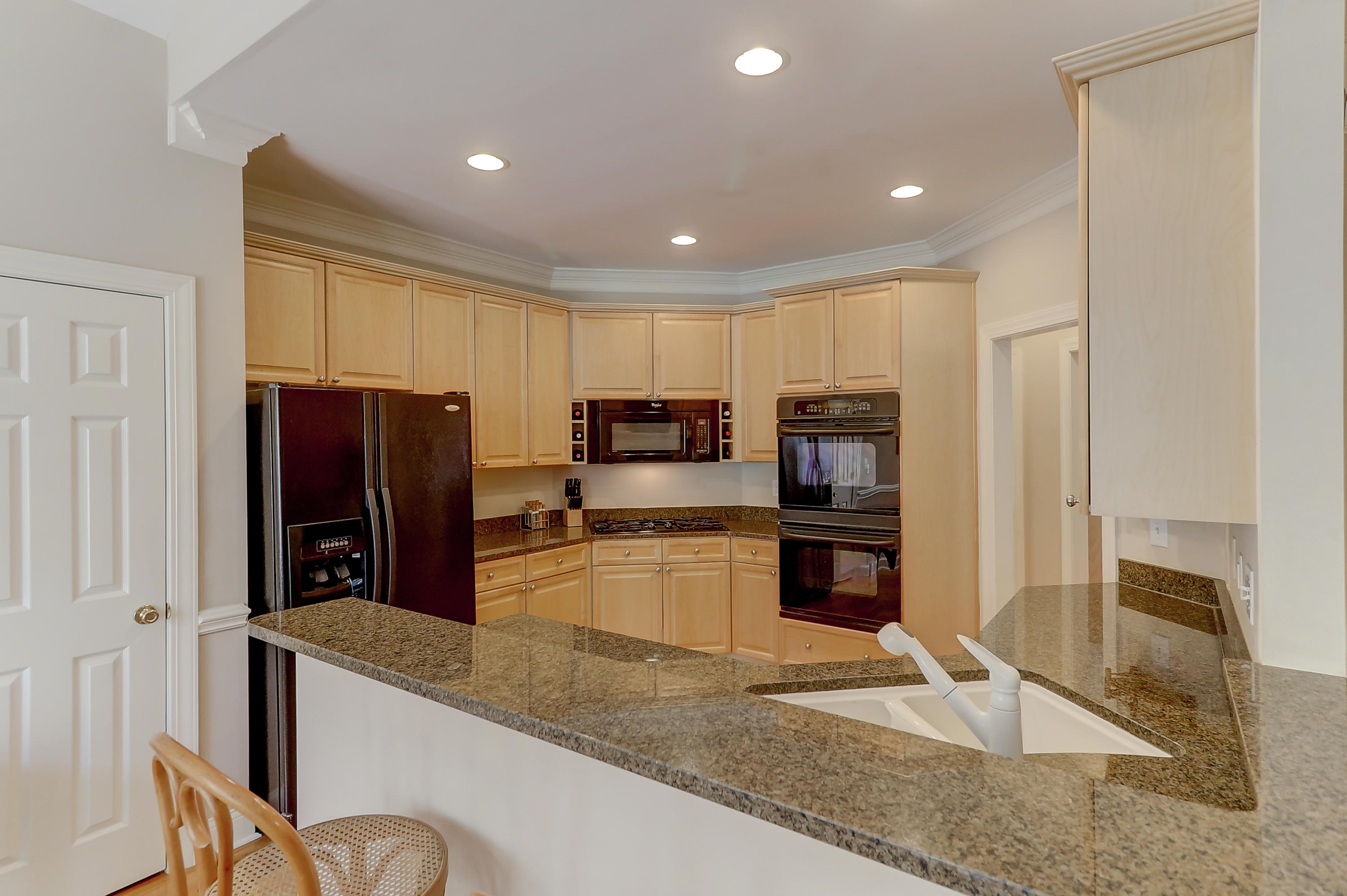 202 Key Court Charleston, SC 29412 - Photo 16 of 54 Kitchen