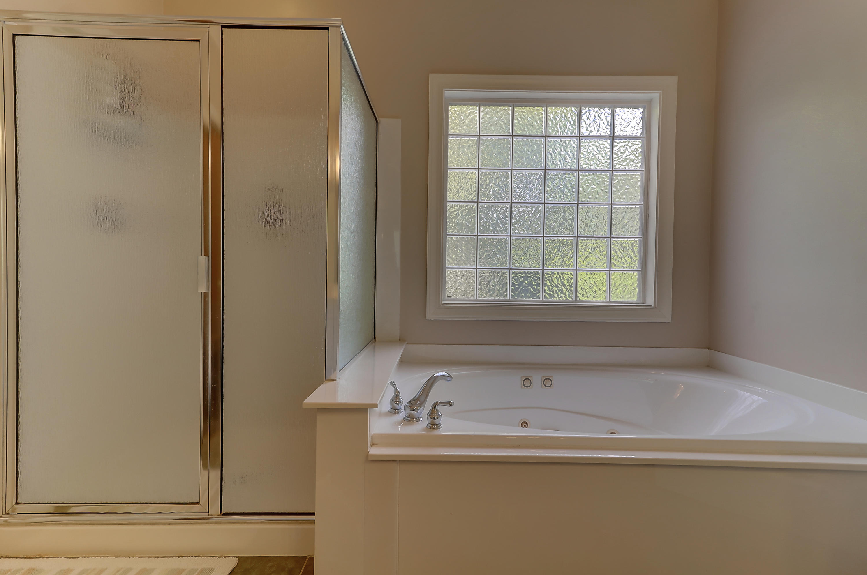 202 Key Court Charleston, SC 29412 - Photo 25 of 54 Master Bathroom