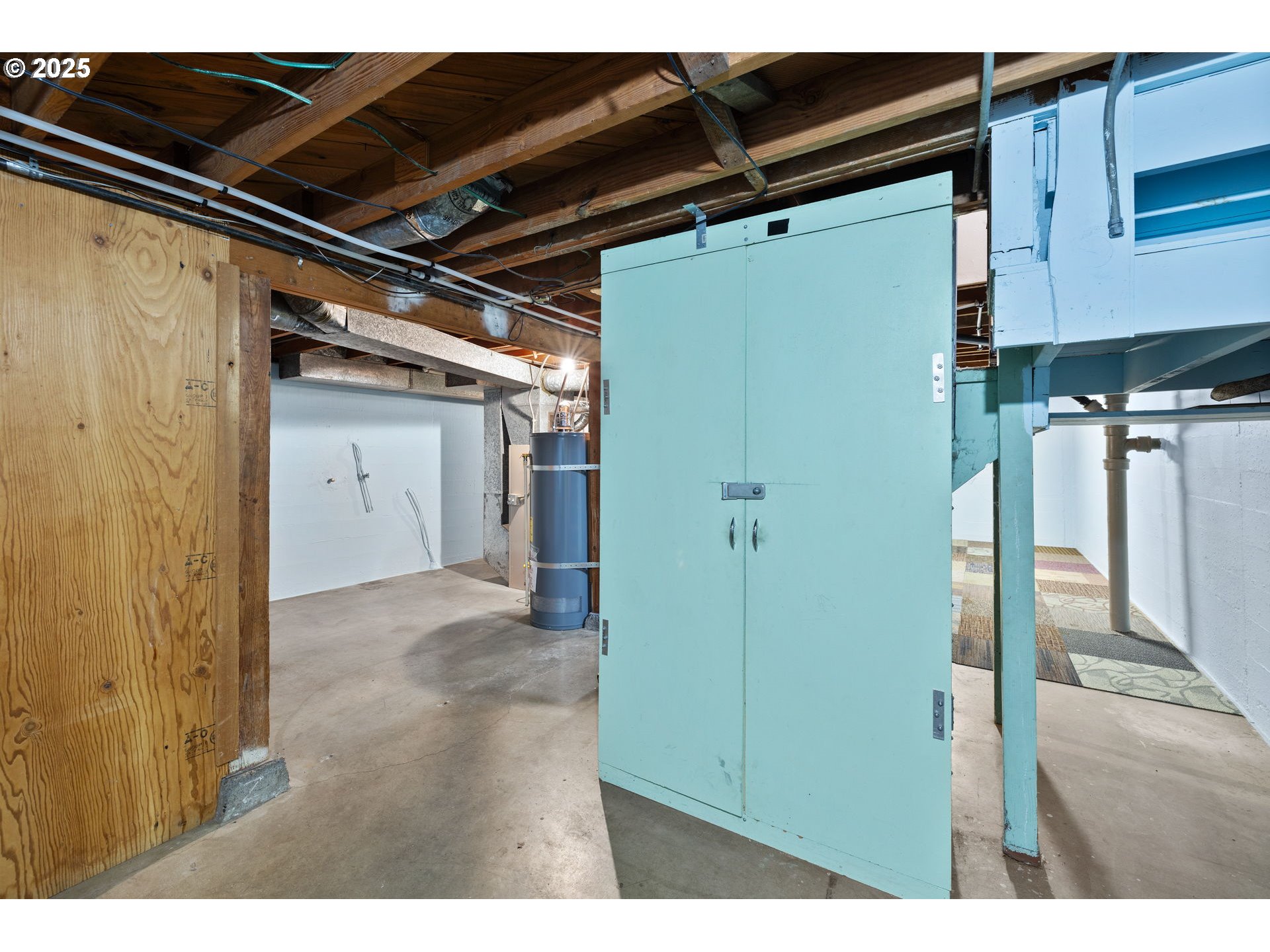 7643 Southeast Market Street Portland, OR 97215 - Photo 22 of 34