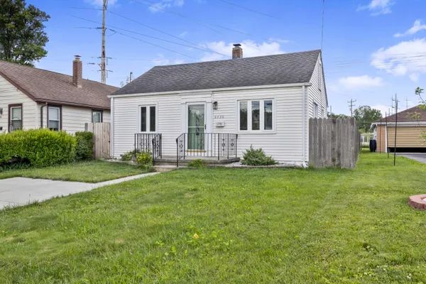 $210,000 | 8426 Gordon Drive, Highland, IN 46322