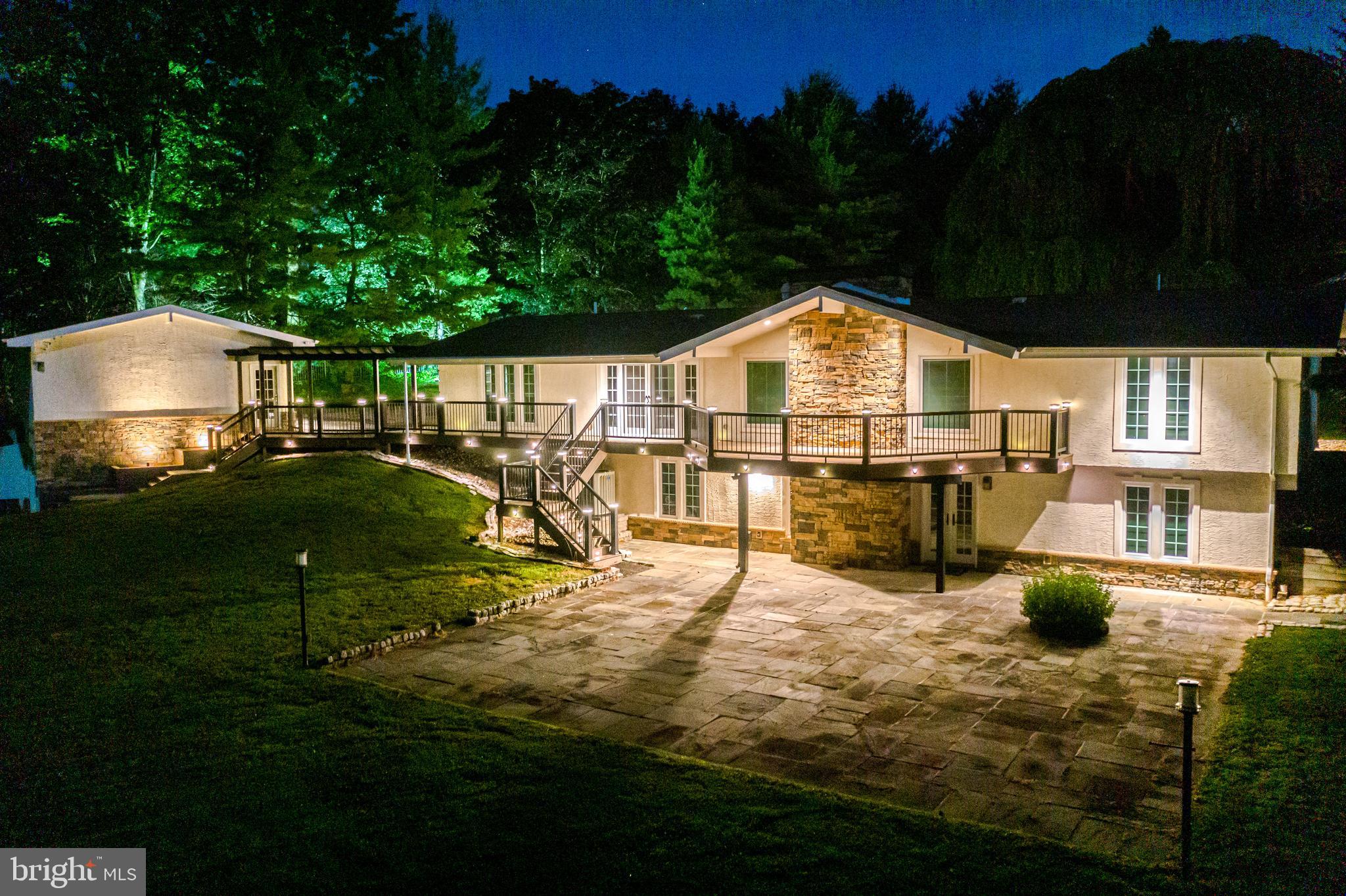 5402 Kennett Pike Wilmington, DE 19807 - Photo 4 of 81 a view of a house with backyard