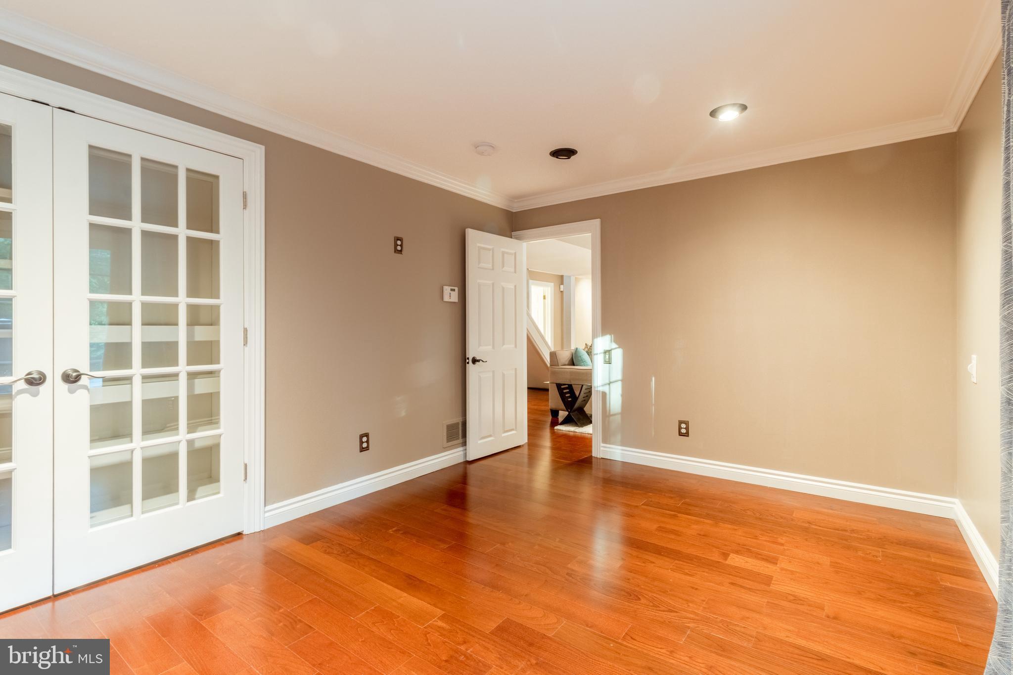 5402 Kennett Pike Wilmington, DE 19807 - Photo 64 of 81 a view of an empty room with a window