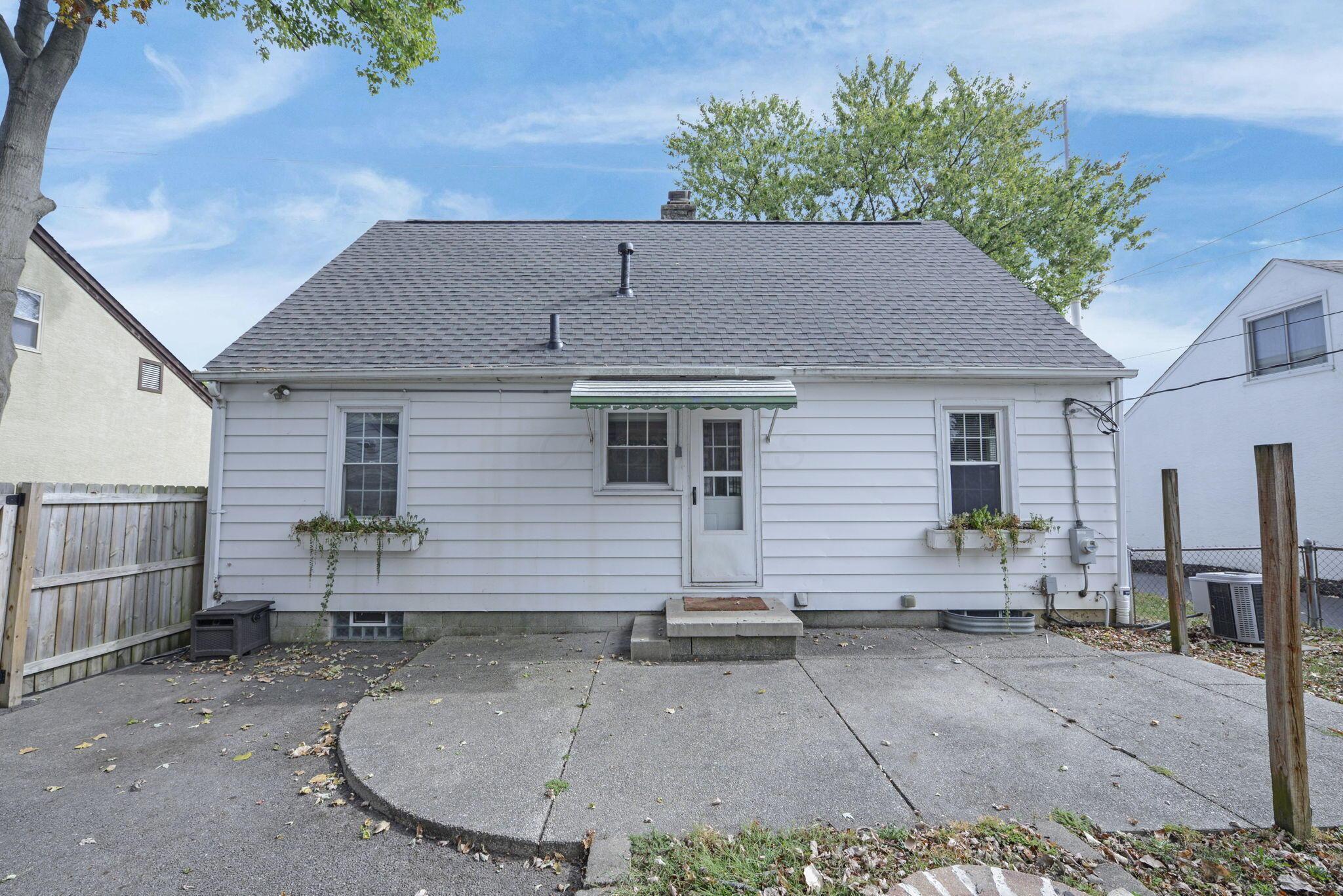 247 South James Road Columbus, OH 43213 - Photo 25 of 28 26-web-or-mls-247-s-james-rd