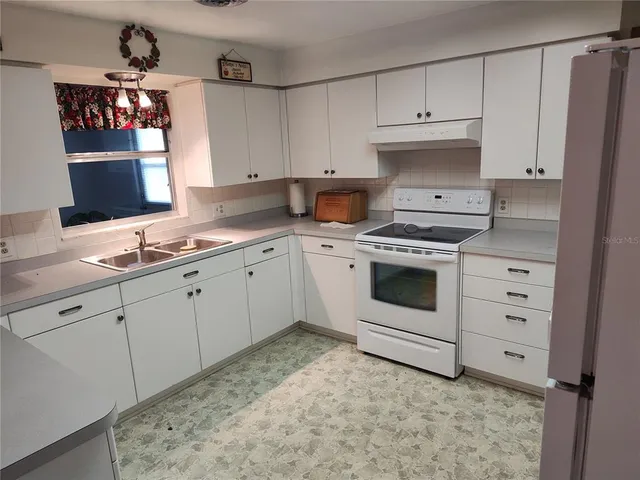 $229,000 | 38247 3rd Avenue, Zephyrhills, FL 33542