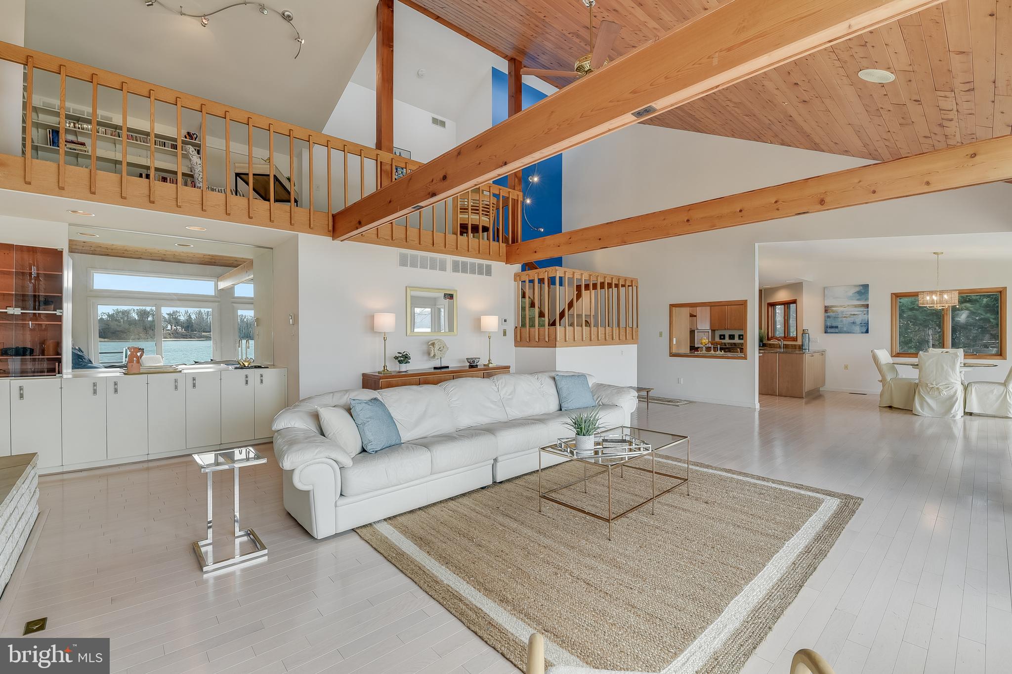 245 Long Point Road Crownsville, MD 21032 - Photo 19 of 53 a living room with furniture