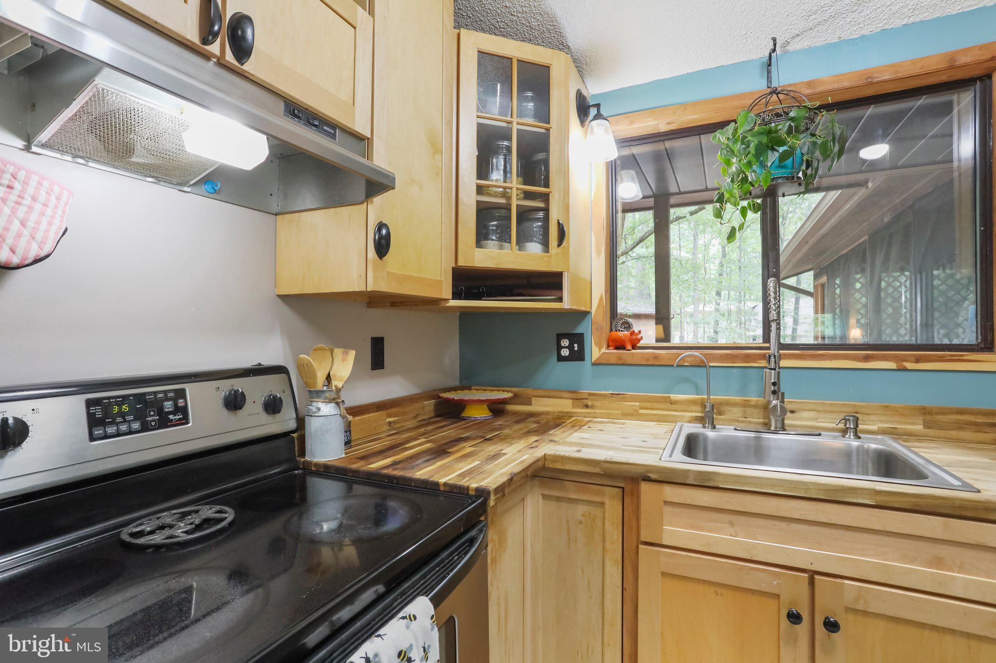 157 Endless Summer Road Hedgesville, WV 25427 - Photo 14 of 44 Gallery Image 14