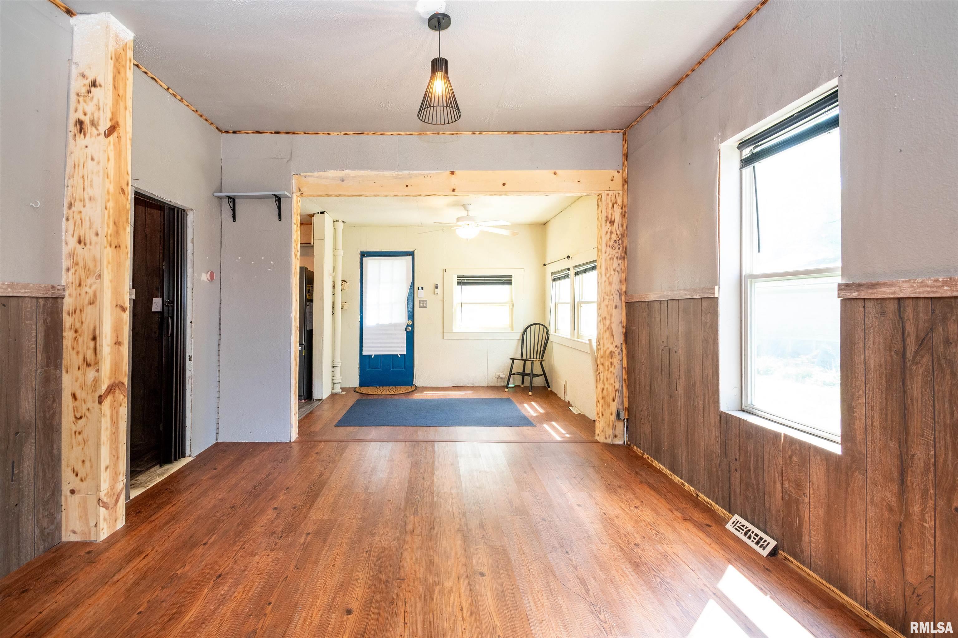 41 North 6th Avenue Canton, IL 61520 - Photo 23 of 28