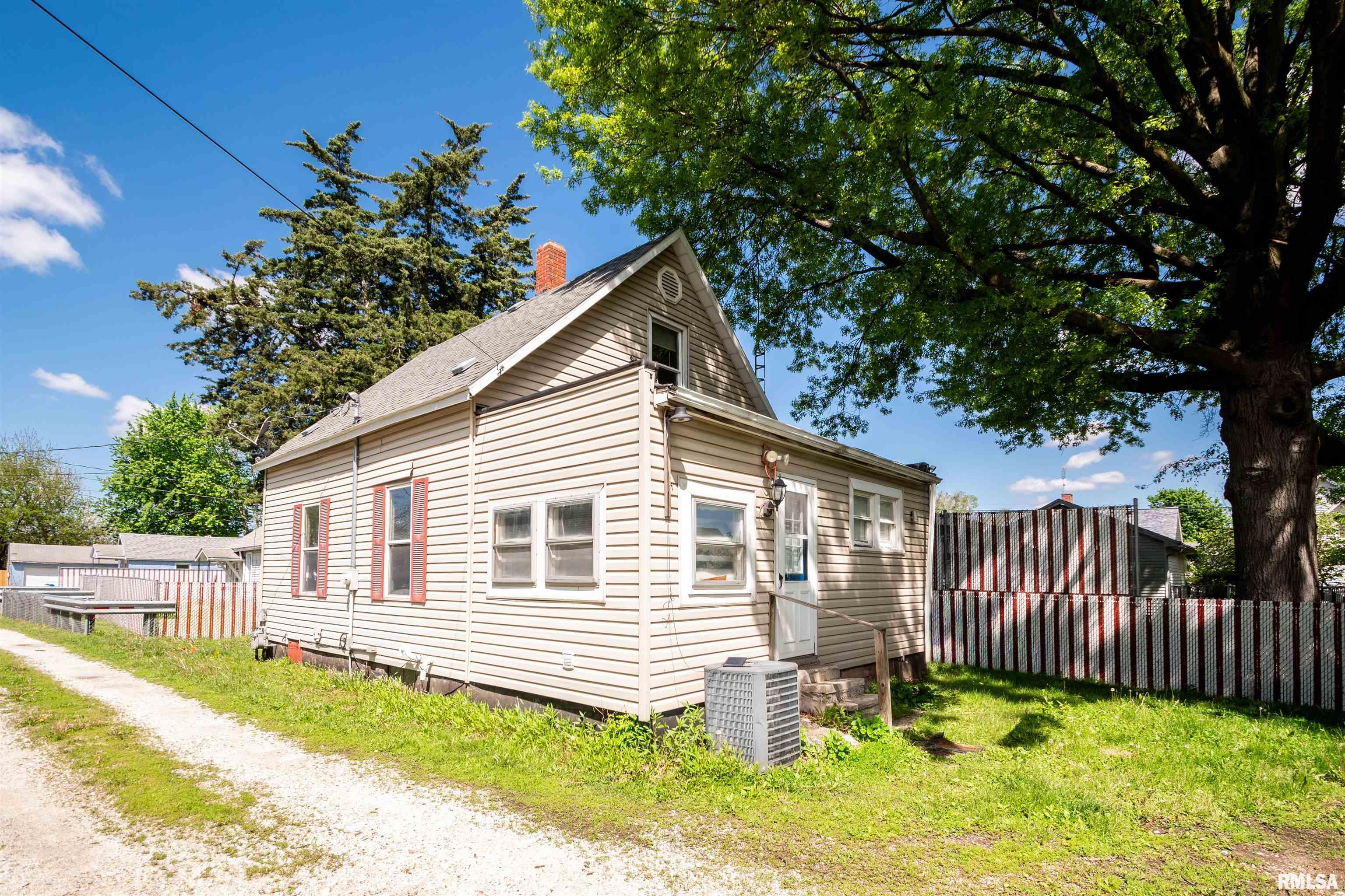 41 North 6th Avenue Canton, IL 61520 - Photo 3 of 28