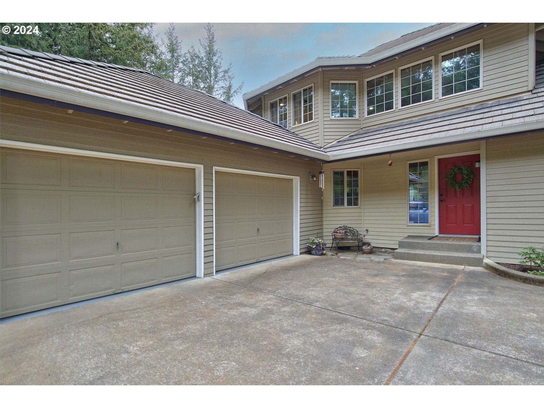 7255 Southwest Hergert Road Cornelius, OR 97113 - Photo 5 of 47 a backyard of a house