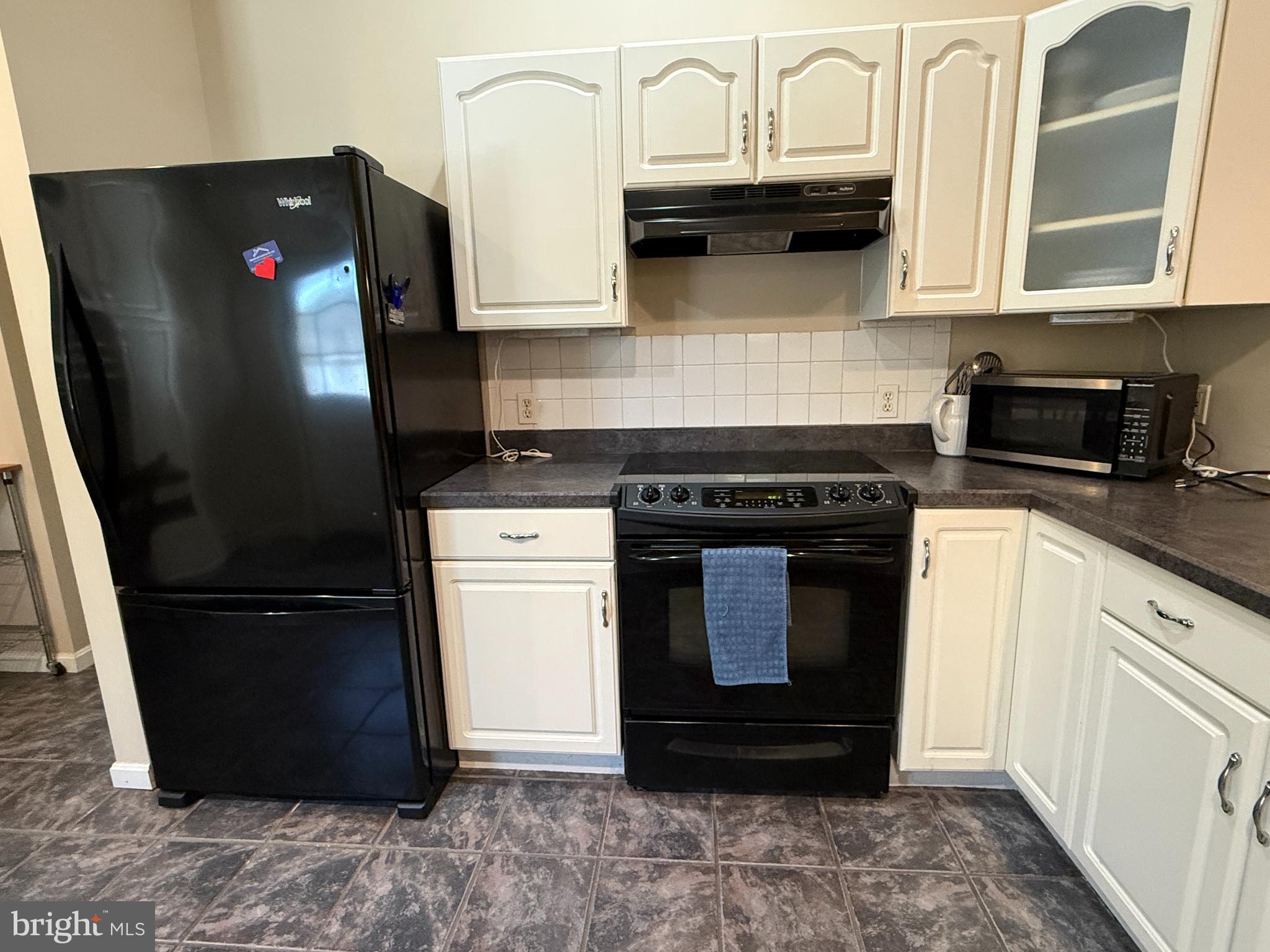 32651 East Riga Drive Ocean View, DE 19970 - Photo 13 of 36 Appliances stay