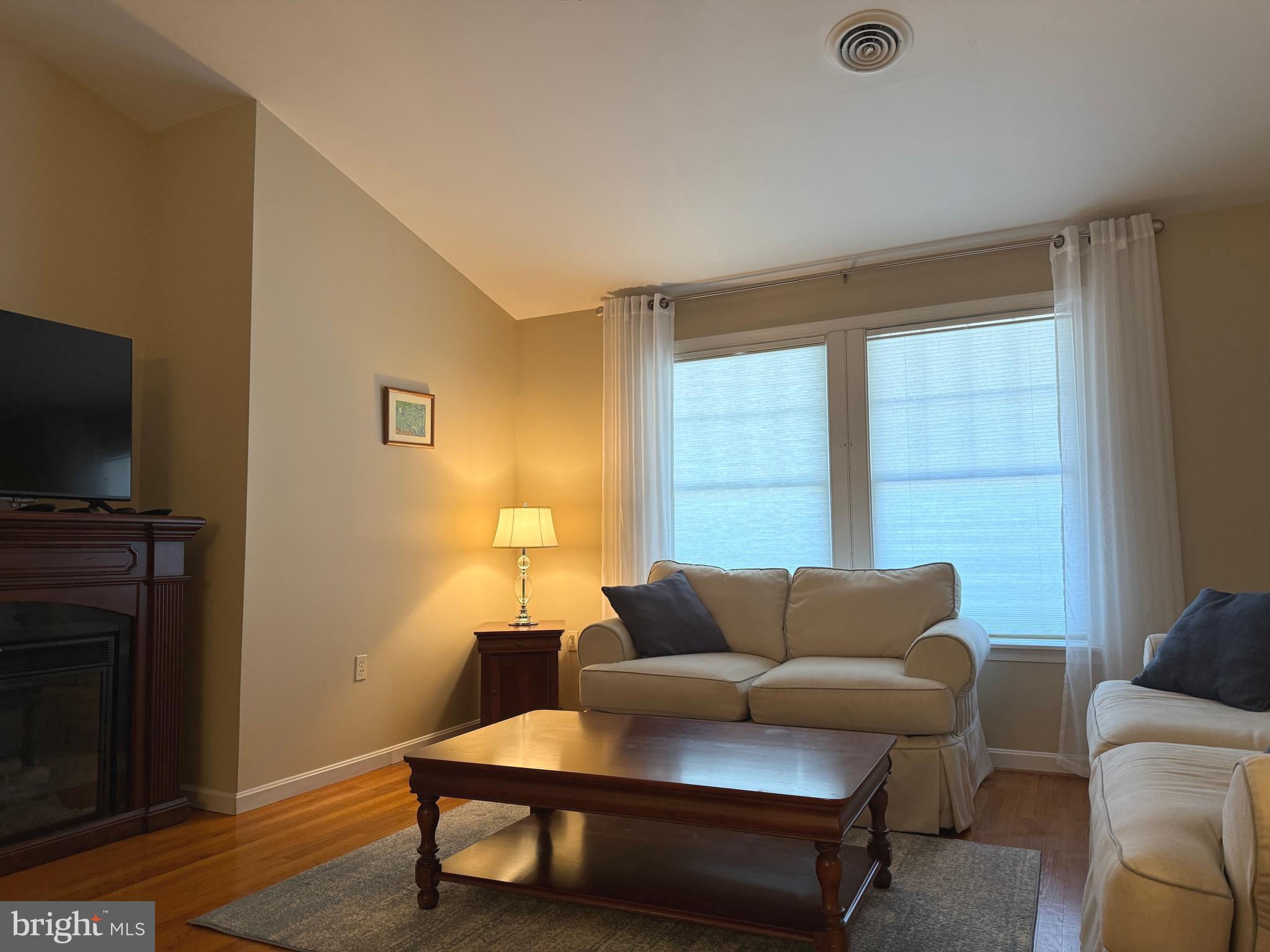 32651 East Riga Drive Ocean View, DE 19970 - Photo 9 of 36 Living room