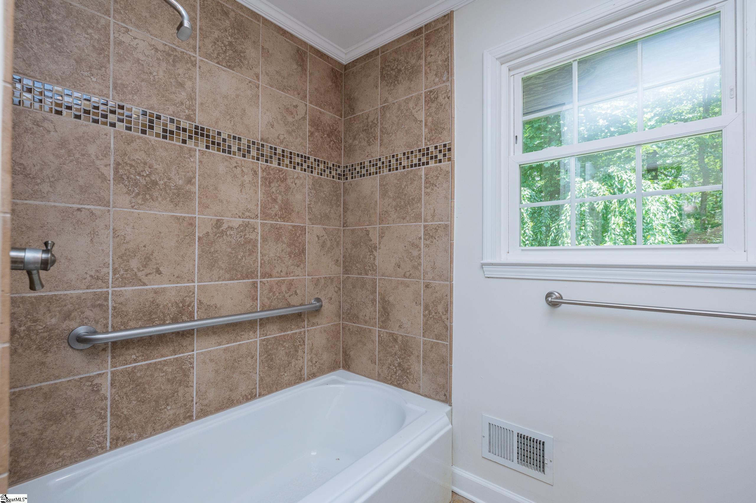 116 Sycamore Drive Marietta, SC 29661 - Photo 21 of 37