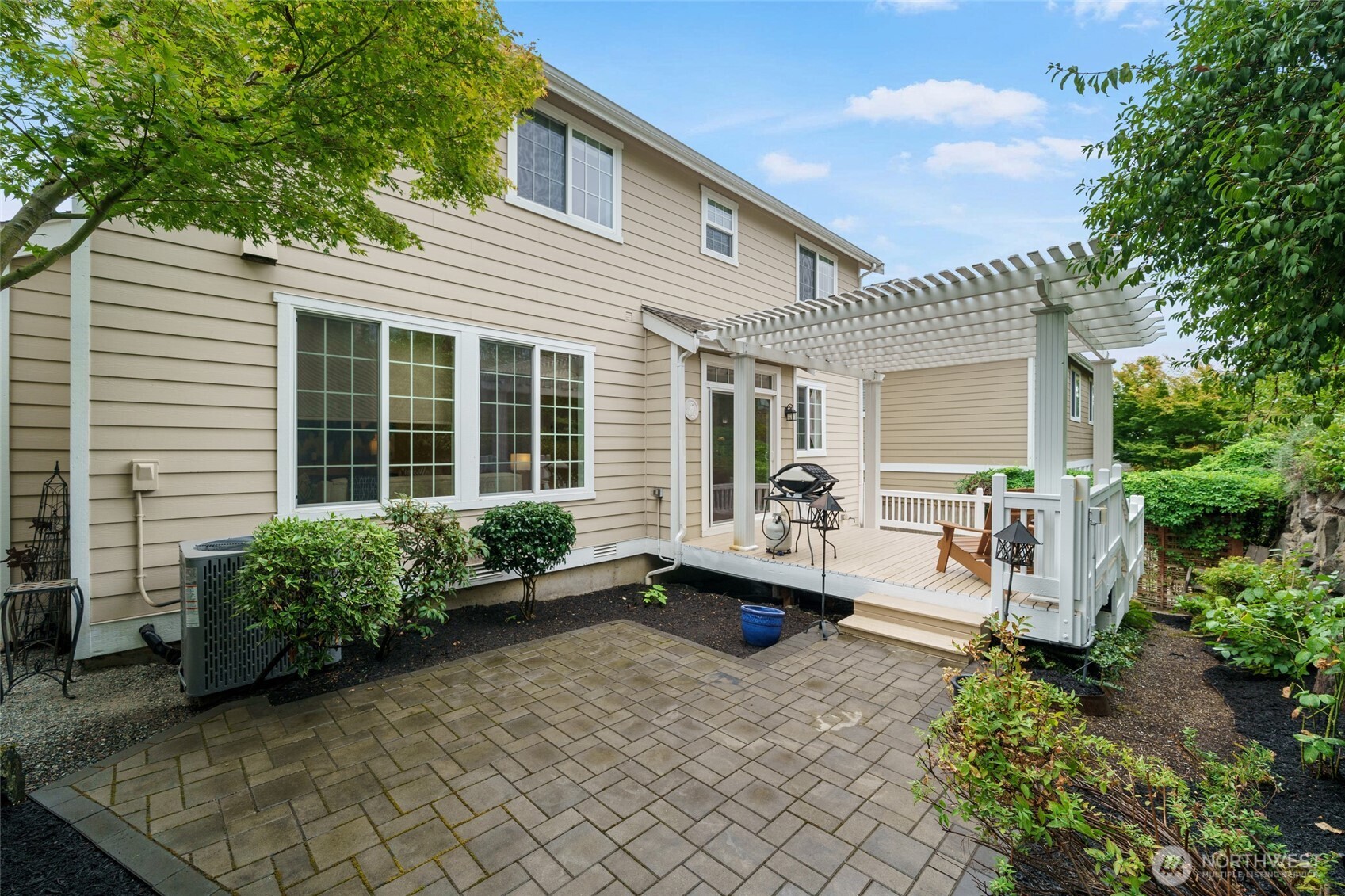 1008 North 27th Place Renton, WA 98056 - Photo 23 of 32 Gallery Image 23
