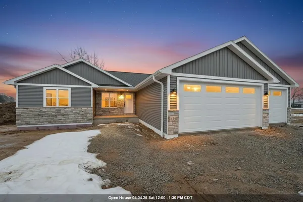 $498,900 | 4981 Water Mint Ct Green, Green Bay, WI 54313