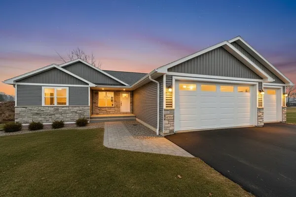 $479,900 | 4981 Water Mint Ct Green, Green Bay, WI 54313